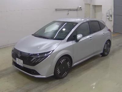 Nissan Aura
