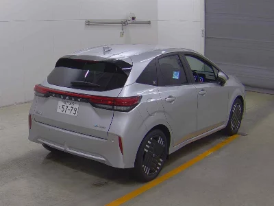 Nissan Aura