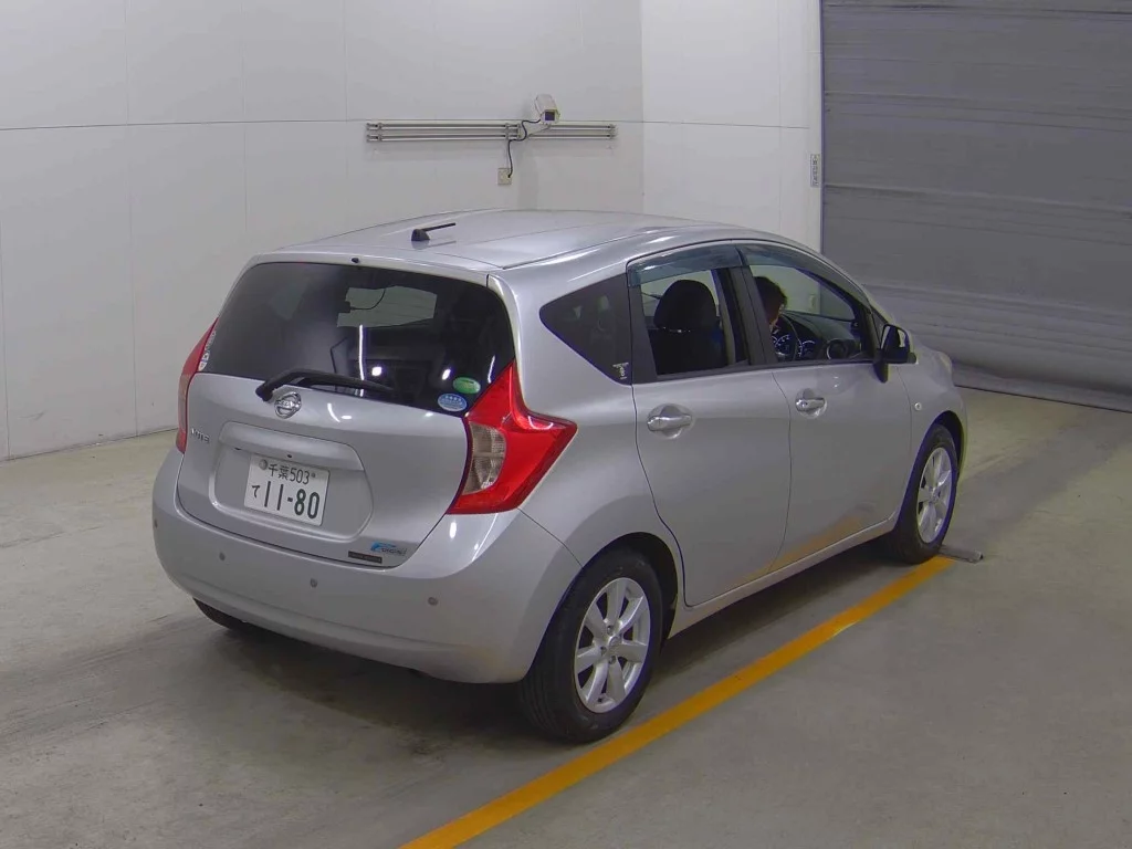 Nissan Note  с аукциона в Японии