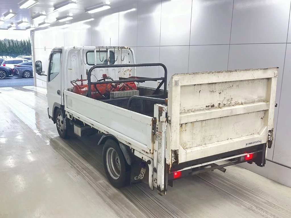 Mitsubishi Fuso Canter  с аукциона в Японии