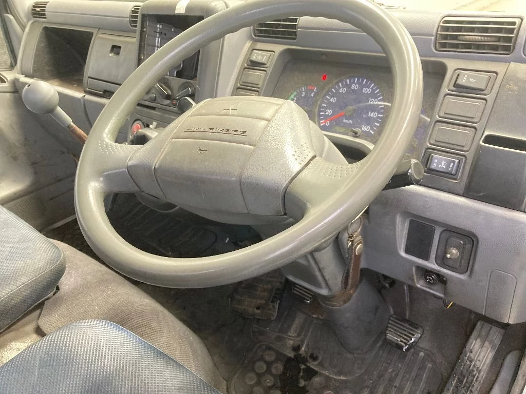 Mitsubishi Fuso Canter  с аукциона в Японии