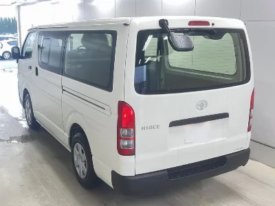 Toyota HiAce Van