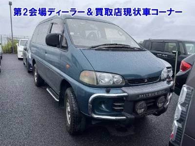 Mitsubishi DELICA SPACE GEAR