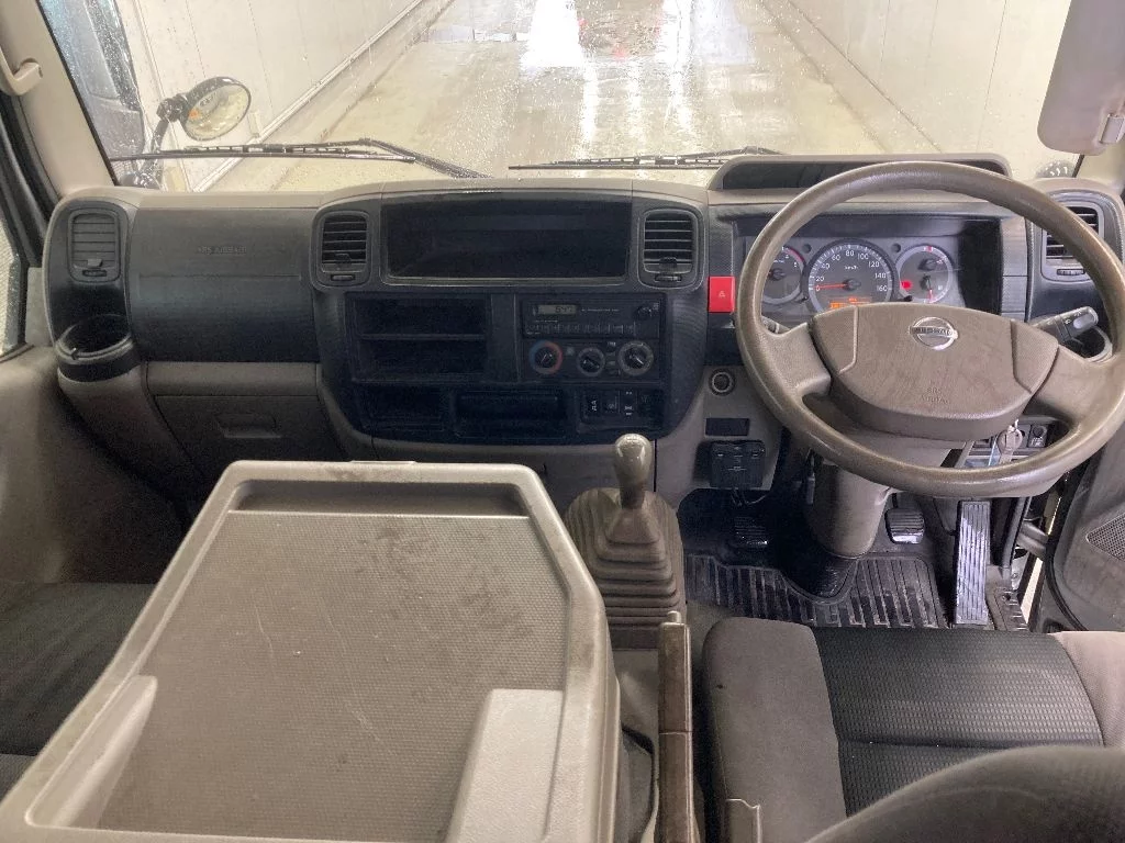 Nissan Atlas  с аукциона в Японии
