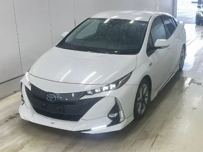 TOYOTA PRIUS PHV