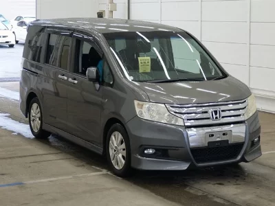 Honda STEPWGN SPADA