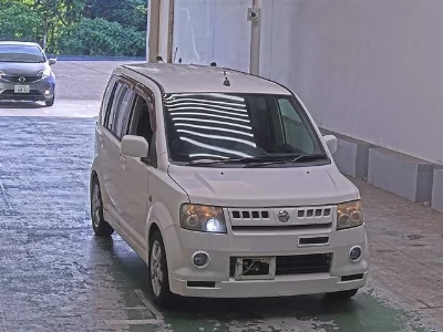 Nissan Otti