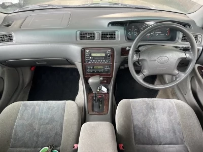 Daihatsu Altis
