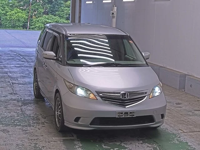 Honda Elysion  с аукциона в Японии
