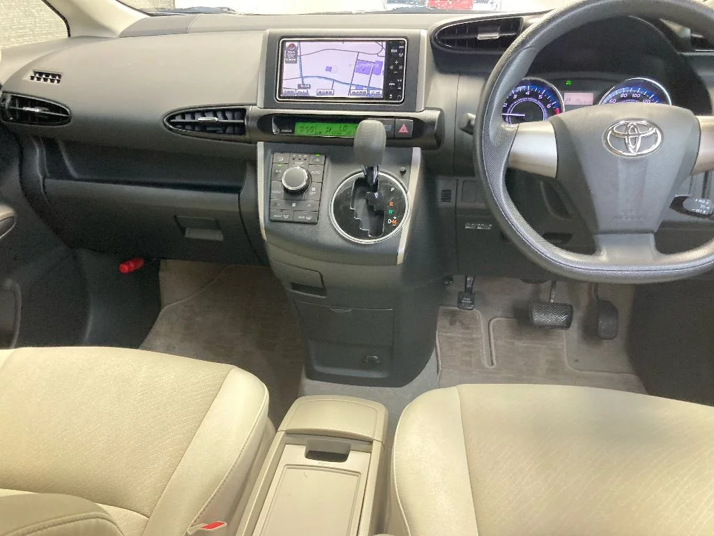 Toyota Wish  с аукциона в Японии