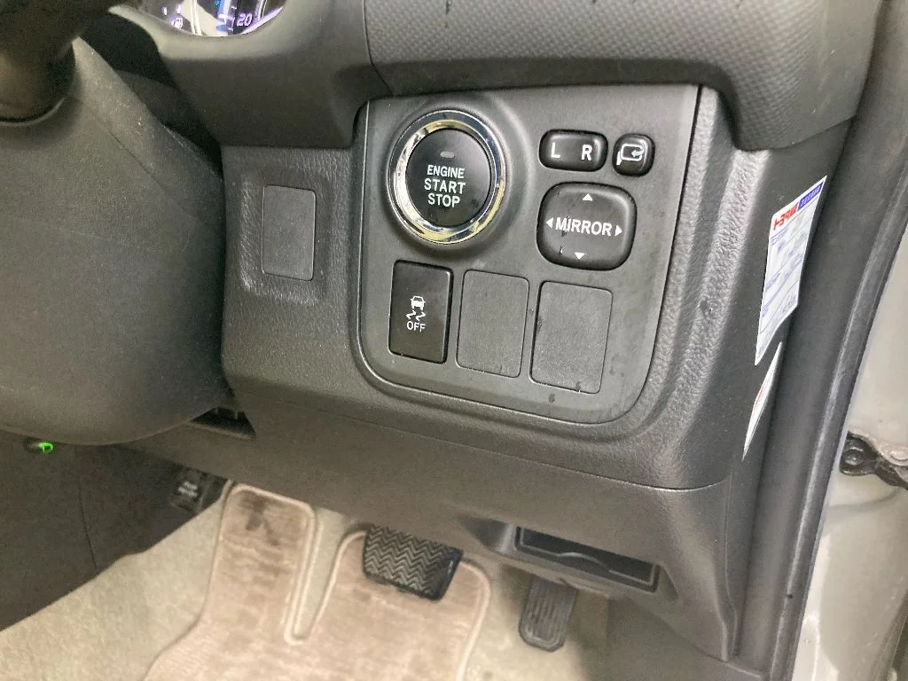 Toyota Wish  с аукциона в Японии