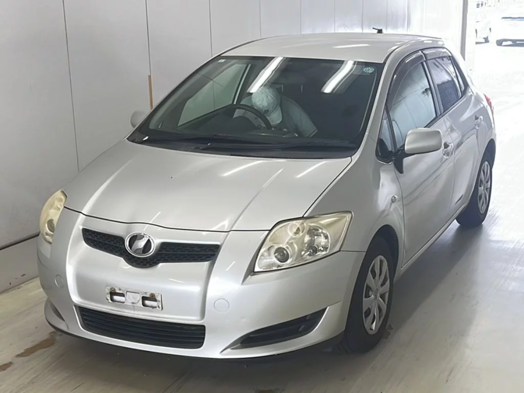Toyota Auris  с аукциона в Японии