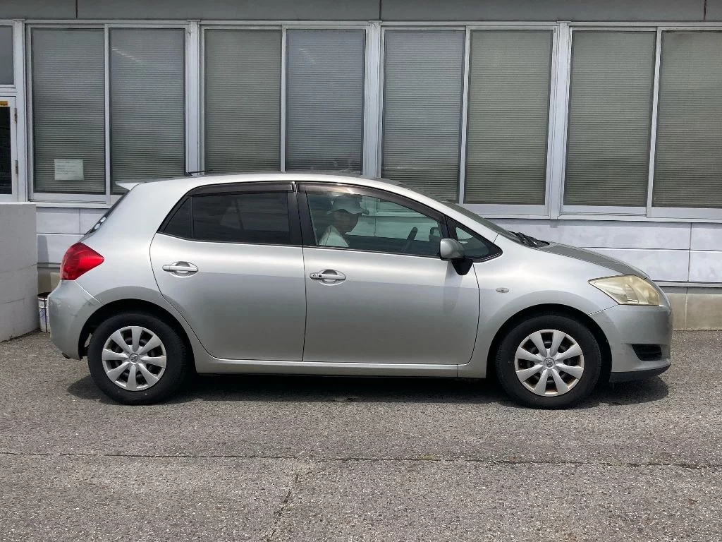 Toyota Auris  с аукциона в Японии