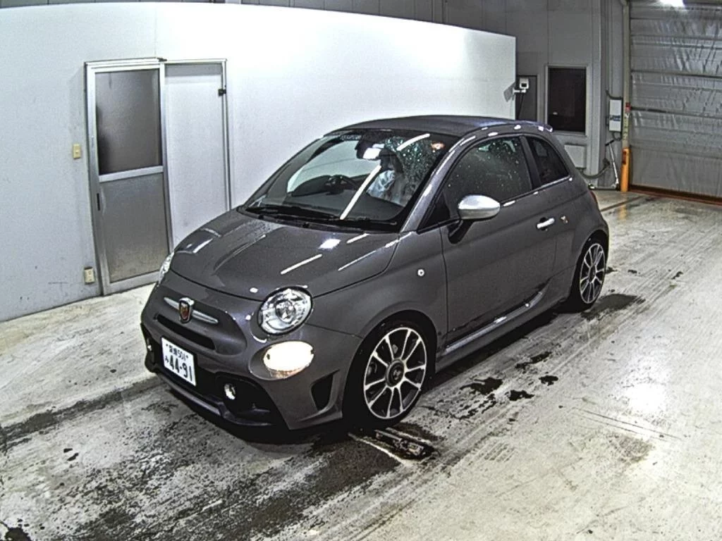 Fiat ABARTH  595C  с аукциона в Японии