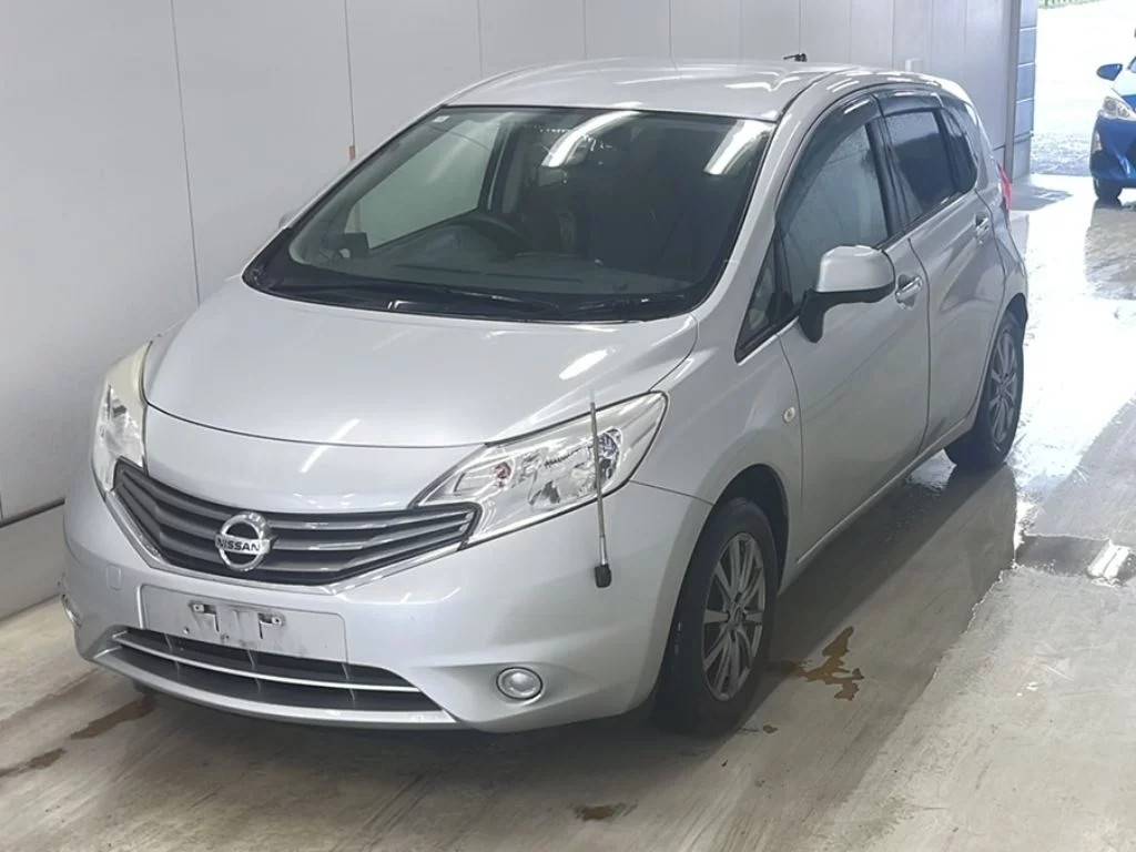 Nissan Note  с аукциона в Японии