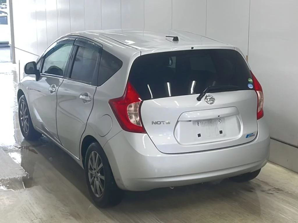 Nissan Note  с аукциона в Японии