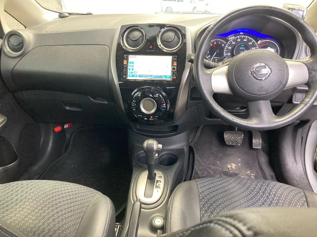 Nissan Note  с аукциона в Японии