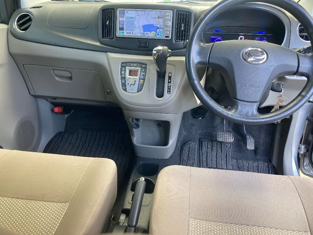 Daihatsu Mira e:S  с аукциона в Японии