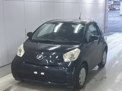 Toyota iQ