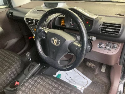 Toyota iQ