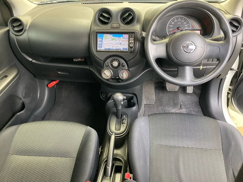 Nissan March  с аукциона в Японии