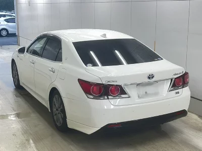 Toyota CROWN HYBRID