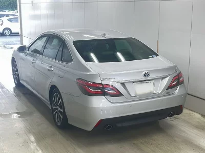 Toyota CROWN HYBRID