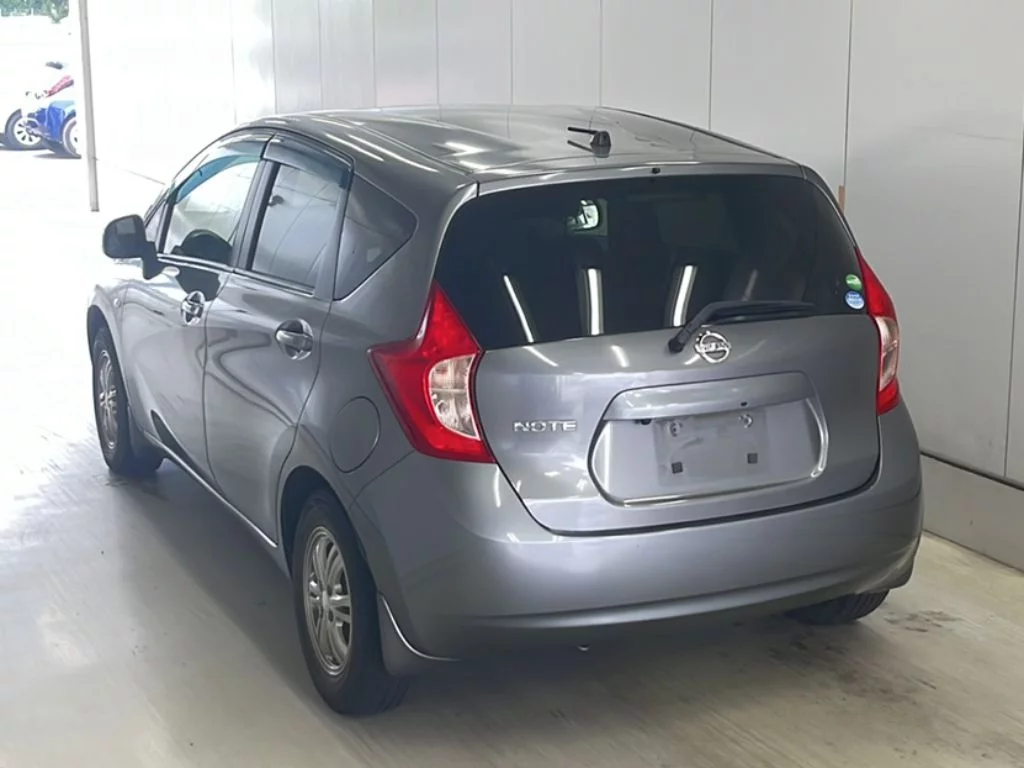 Nissan Note  с аукциона в Японии