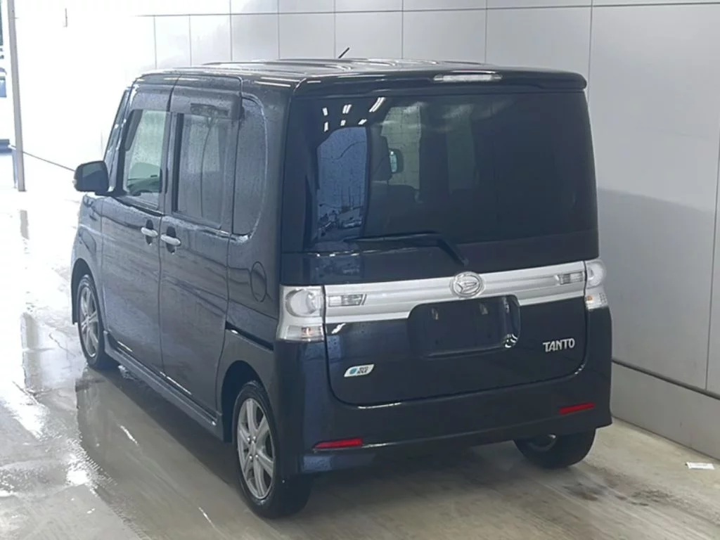 Daihatsu Tanto  с аукциона в Японии