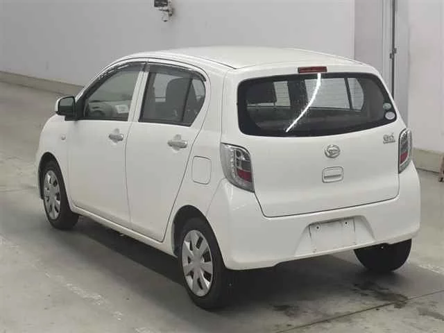 Daihatsu Mira e:S  с аукциона в Японии