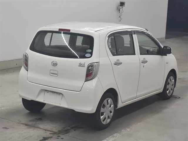 Daihatsu Mira e:S  с аукциона в Японии