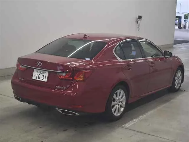 Lexus GS  с аукциона в Японии