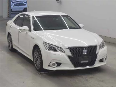 Toyota CROWN HYBRID