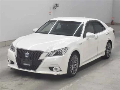 Toyota CROWN HYBRID