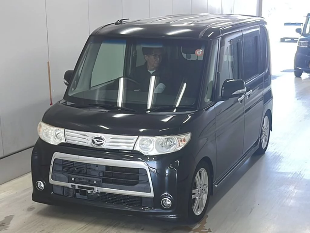 Daihatsu Tanto  с аукциона в Японии