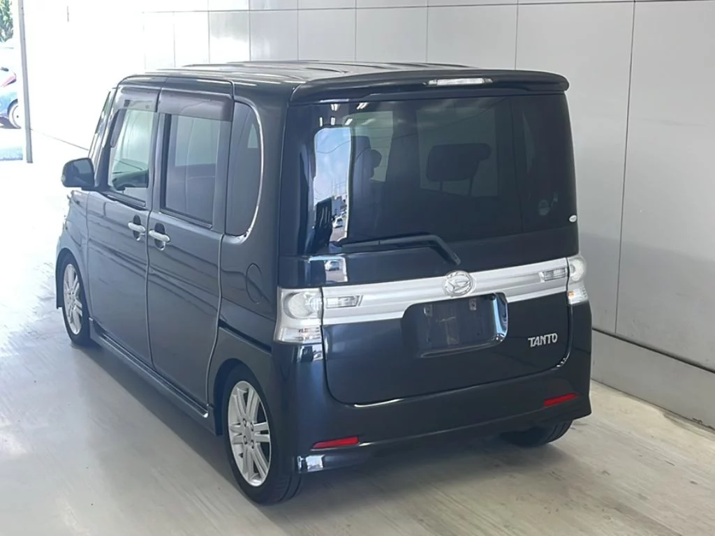 Daihatsu Tanto  с аукциона в Японии