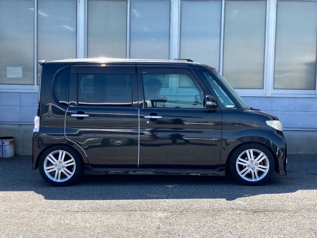 Daihatsu Tanto  с аукциона в Японии