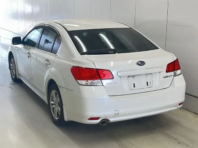 Subaru Legacy B4