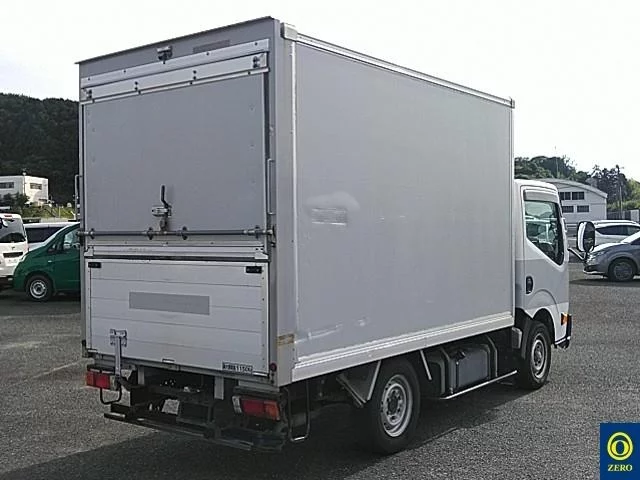 Nissan Atlas  с аукциона в Японии