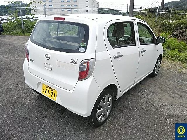 Daihatsu Mira e:S  с аукциона в Японии