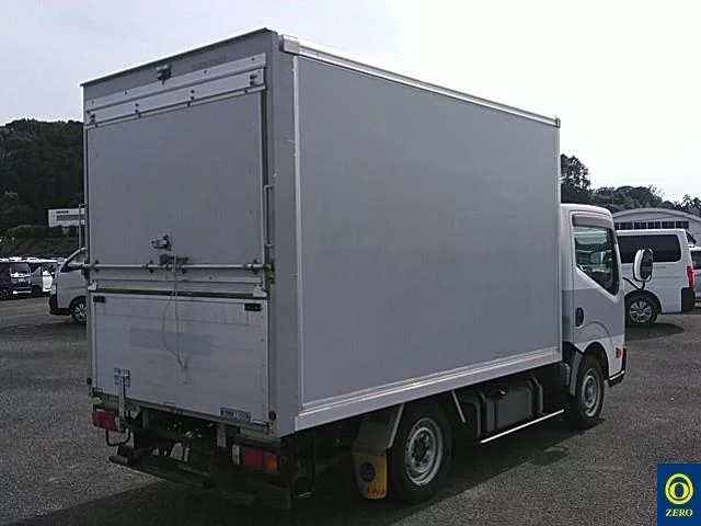 Nissan Atlas  с аукциона в Японии