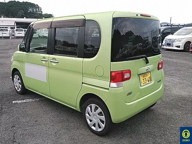 Daihatsu Tanto  с аукциона в Японии