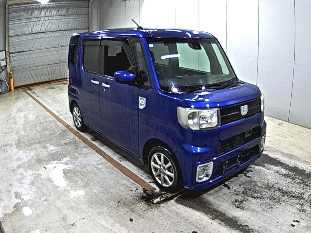 Daihatsu Wake  с аукциона в Японии