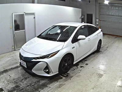 Toyota Prius PHV