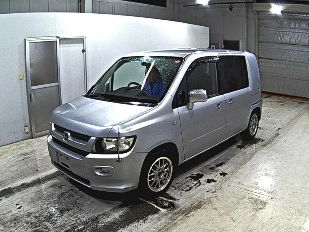Honda Mobilio Spike  с аукциона в Японии