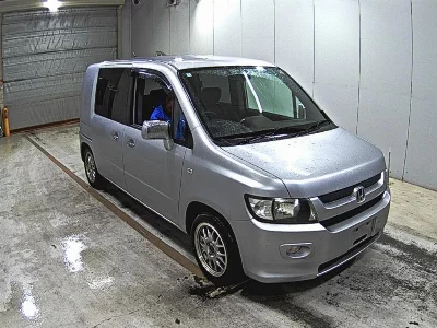 Honda Mobilio Spike