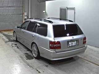 Toyota Crown Estate