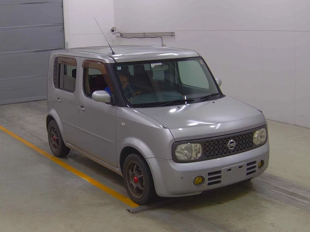 Nissan Cube  с аукциона в Японии