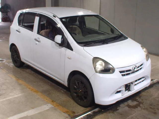 Daihatsu Mira e:S  с аукциона в Японии