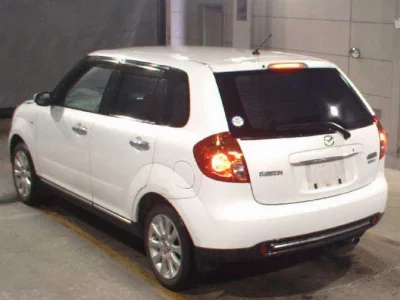 Mazda Verisa